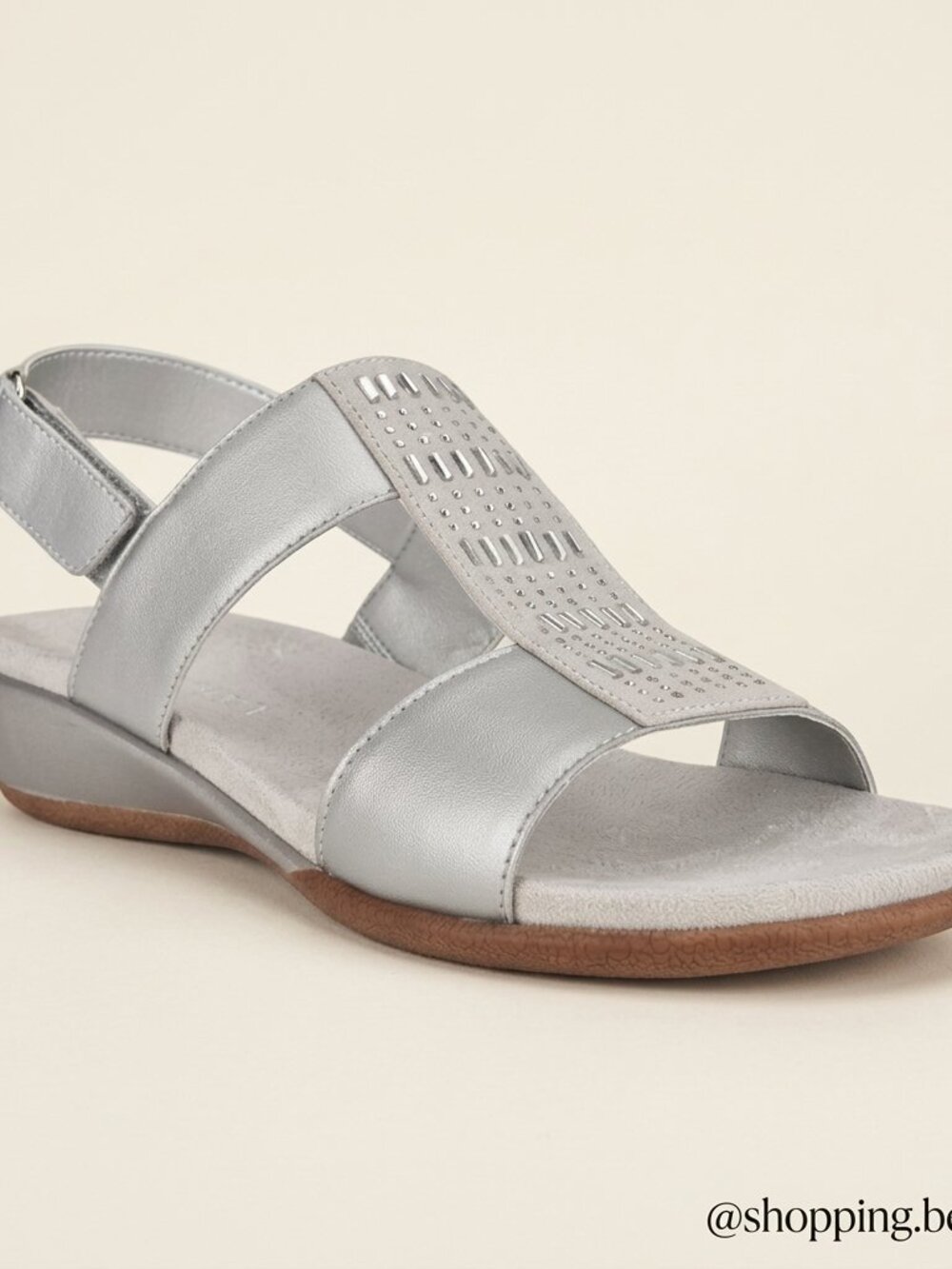 Easy Spirit Hazel Wedge Sandal Silver Size 9N NIB CLEARANCE